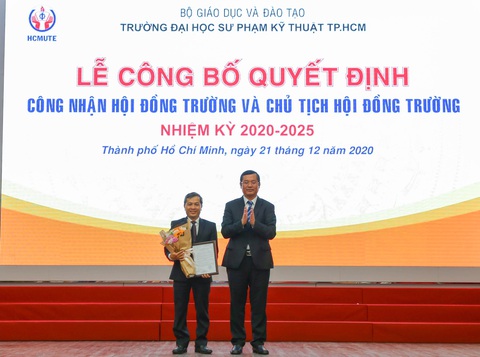Bí thư Phú Yên tham gia hội đồng Trường ĐH Sư phạm kỹ thuật TP.HCM - Ảnh 2. Bí thư Phú Yên tham gia hội đồng Trường ĐH Sư phạm kỹ thuật TP.HCM - Ảnh 2.