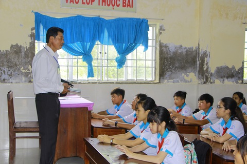 Con đò 30 năm của người thầy - Ảnh 2. Con đò 30 năm của người thầy - Ảnh 2.