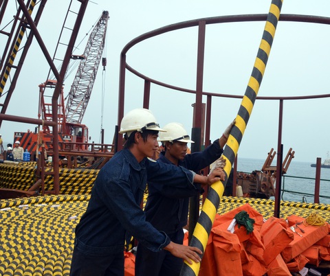 EVN hoàn thành nhiệm vụ thắp sáng đảo xa - Ảnh 1. EVN hoàn thành nhiệm vụ thắp sáng đảo xa - Ảnh 1.