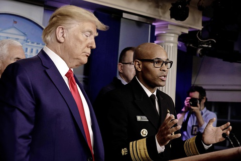 Tại sao ông Trump chưa tiêm vắc xin ngừa COVID-19? - Ảnh 1. Tại sao ông Trump chưa tiêm vắc xin ngừa COVID-19? - Ảnh 1.