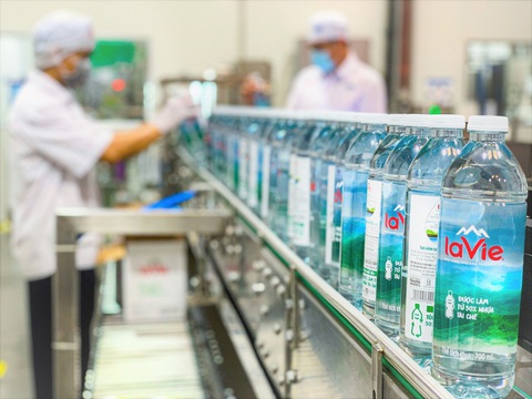 Kinh tế tuần hoàn nhìn từ chai nhựa tái chế - Ảnh 2. Kinh tế tuần hoàn nhìn từ chai nhựa tái chế - Ảnh 2.