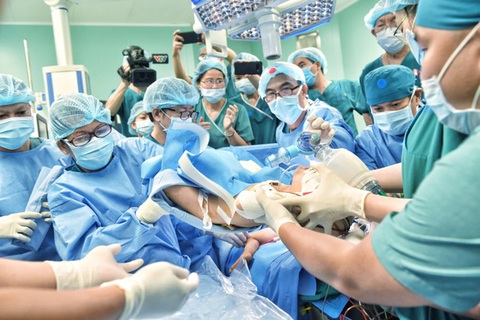 Ca mổ tách rời Trúc Nhi - Diệu Nhi vào top 10 sự kiện khoa học công nghệ - Ảnh 3. Ca mổ tách rời Trúc Nhi - Diệu Nhi vào top 10 sự kiện khoa học công nghệ - Ảnh 3.