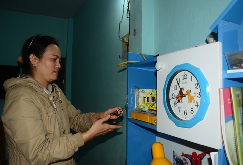 Ngóng trông tin tức về nhân viên trạm hải đăng Hòn Hải rơi xuống biển - Ảnh 1. Ngóng trông tin tức về nhân viên trạm hải đăng Hòn Hải rơi xuống biển - Ảnh 1.