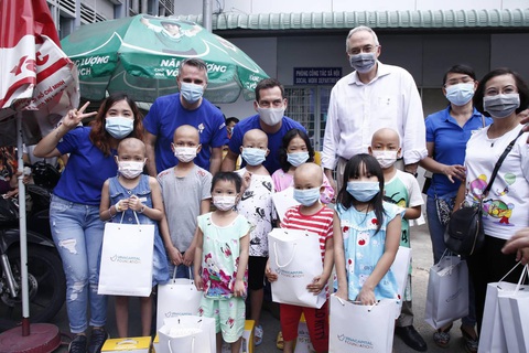Sanofi tiếp nối hành trình thiện nguyện giấc mơ cho em - Ảnh 1. Sanofi tiếp nối hành trình thiện nguyện giấc mơ cho em - Ảnh 1.