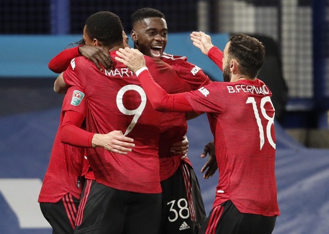 Bùng nổ những phút cuối, Man Utd đánh bại Everton và đi tiếp ở Cúp Liên đoàn - Ảnh 1. Bùng nổ những phút cuối, Man Utd đánh bại Everton và đi tiếp ở Cúp Liên đoàn - Ảnh 1.