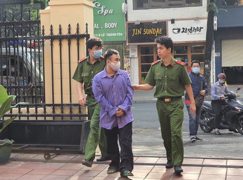 Khiến bạn gái làm mẹ ở tuổi 13, nam thanh niên lãnh 12 năm tù - Ảnh 1. Khiến bạn gái làm mẹ ở tuổi 13, nam thanh niên lãnh 12 năm tù - Ảnh 1.