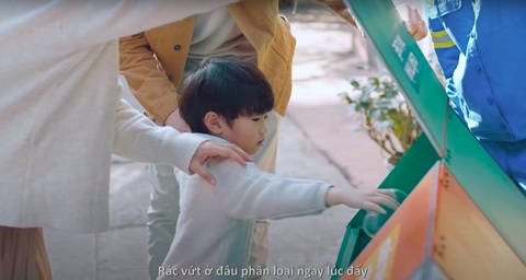 Vũ điệu phân loại rác gây ấn tượng mạnh ngay khi ra mắt - Ảnh 3. Vũ điệu phân loại rác gây ấn tượng mạnh ngay khi ra mắt - Ảnh 3.