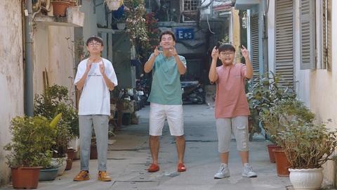 Vũ điệu phân loại rác gây ấn tượng mạnh ngay khi ra mắt - Ảnh 4. Vũ điệu phân loại rác gây ấn tượng mạnh ngay khi ra mắt - Ảnh 4.