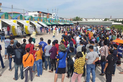 Ổ dịch Samut Sakhon lan sang 22 tỉnh thành của Thái Lan - Ảnh 1. Ổ dịch Samut Sakhon lan sang 22 tỉnh thành của Thái Lan - Ảnh 1.