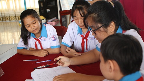 Bộ GD-ĐT: Có thể nhận xét học sinh theo nhiều cách - Ảnh 1. Bộ GD-ĐT: Có thể nhận xét học sinh theo nhiều cách - Ảnh 1.