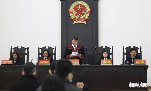 Cựu chủ tịch công ty đa cấp Liên Kết Việt lãnh án tù chung thân - Ảnh 2. Cựu chủ tịch công ty đa cấp Liên Kết Việt lãnh án tù chung thân - Ảnh 2.