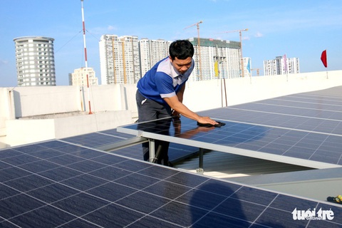 Phát hiện nhiều vi phạm tại các dự án điện mặt trời mái nhà - Ảnh 1. Phát hiện nhiều vi phạm tại các dự án điện mặt trời mái nhà - Ảnh 1.