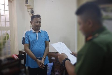 Bắt hai người lừa 5 tỉ đồng để ‘chạy án’ - Ảnh 2. Bắt hai người lừa 5 tỉ đồng để ‘chạy án’ - Ảnh 2.