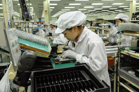 Cơn sóng đầu tư đang đổ dồn về Việt Nam - Ảnh 1. Cơn sóng đầu tư đang đổ dồn về Việt Nam - Ảnh 1.