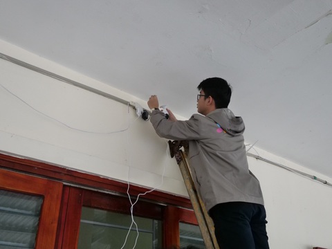 EZVIZ trao quà cho các em nhỏ làng trẻ Hòa Bình và Thiện Nhân - Ảnh 2. EZVIZ trao quà cho các em nhỏ làng trẻ Hòa Bình và Thiện Nhân - Ảnh 2.
