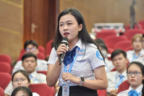 Ngoại ngữ đang là rào cản hội nhập của giới trẻ - Ảnh 7. Ngoại ngữ đang là rào cản hội nhập của giới trẻ - Ảnh 7.