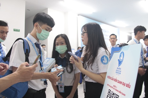 Ngoại ngữ đang là rào cản hội nhập của giới trẻ - Ảnh 4. Ngoại ngữ đang là rào cản hội nhập của giới trẻ - Ảnh 4.