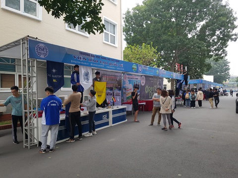 Sáng nay 27-12, chương trình tư vấn Tuyển sinh-Hướng nghiệp diễn ra tại Hải Phòng - Ảnh 1. Sáng nay 27-12, chương trình tư vấn Tuyển sinh-Hướng nghiệp diễn ra tại Hải Phòng - Ảnh 1.