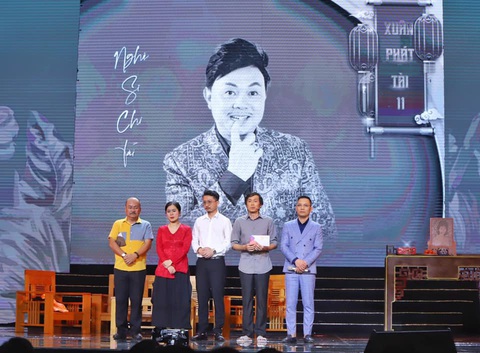 Hoàng Sơn diễn vai cuối thay nghệ sĩ Chí Tài, Hoài Linh cúi đầu cảm tạ - Ảnh 1. Hoàng Sơn diễn vai cuối thay nghệ sĩ Chí Tài, Hoài Linh cúi đầu cảm tạ - Ảnh 1.