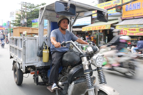 Chú Đức ba gác chuyên chuyển trọ miễn phí cho sinh viên - Ảnh 1. Chú Đức ba gác chuyên chuyển trọ miễn phí cho sinh viên - Ảnh 1.
