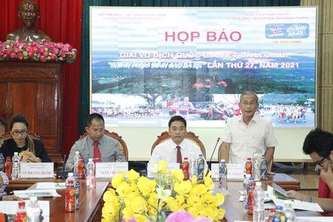 1.500 VĐV dự Giải vô địch quốc gia Việt dã leo núi Chinh phục đỉnh cao Bà Rá - Ảnh 1. 1.500 VĐV dự Giải vô địch quốc gia Việt dã leo núi Chinh phục đỉnh cao Bà Rá - Ảnh 1.