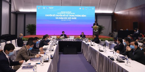 Để không còn chen lấn khám chữa bệnh - Ảnh 1. Để không còn chen lấn khám chữa bệnh - Ảnh 1.