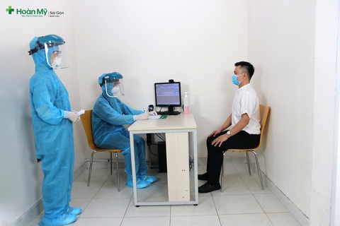Kiểm soát lây nhiễm COVID-19 thách thức của các bệnh viện - Ảnh 4. Kiểm soát lây nhiễm COVID-19 thách thức của các bệnh viện - Ảnh 4.
