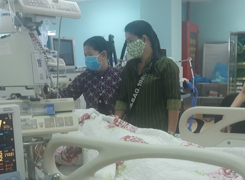Công nhân cầu đường qua đời, tạng được máy bay vận chuyển để hiến cho người bệnh ở 3 miền - Ảnh 1. Công nhân cầu đường qua đời, tạng được máy bay vận chuyển để hiến cho người bệnh ở 3 miền - Ảnh 1.