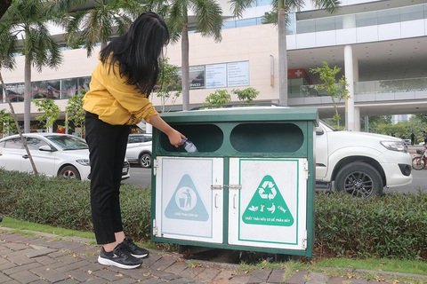 Diễn đàn Không xả rác, sao quá khó?: Sao Phú Mỹ Hưng lúc nào cũng sạch? - Ảnh 1. Diễn đàn Không xả rác, sao quá khó?: Sao Phú Mỹ Hưng lúc nào cũng sạch? - Ảnh 1.
