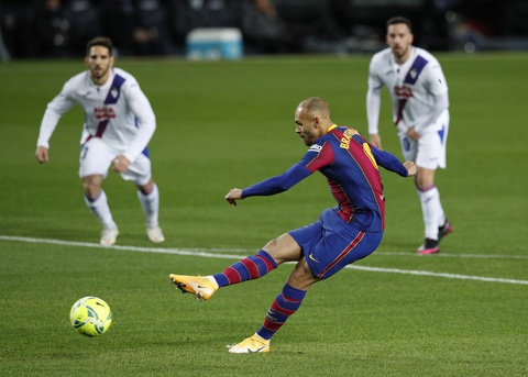 Vắng Messi, Barcelona hòa thất vọng trước Eibar - Ảnh 1. Vắng Messi, Barcelona hòa thất vọng trước Eibar - Ảnh 1.