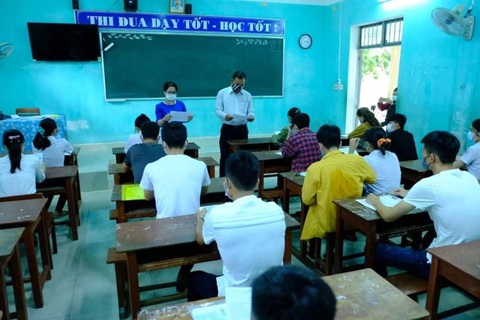 UBND tỉnh Quảng Ngãi trình HĐND tỉnh vụ 3,5 tỉ đồng khen thưởng học sinh điểm cao - Ảnh 1. UBND tỉnh Quảng Ngãi trình HĐND tỉnh vụ 3,5 tỉ đồng khen thưởng học sinh điểm cao - Ảnh 1.
