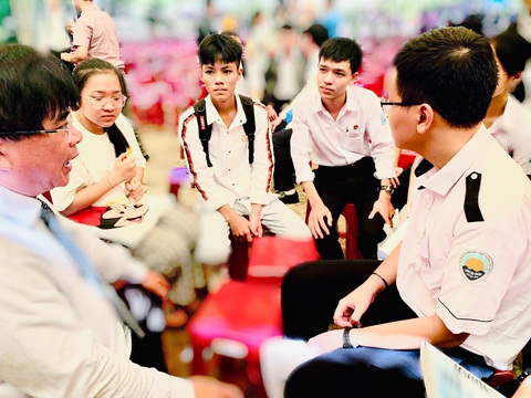 ĐH Sư phạm kỹ thuật TP.HCM cấp học bổng cho nữ trúng tuyển ngành kỹ thuật - Ảnh 1. ĐH Sư phạm kỹ thuật TP.HCM cấp học bổng cho nữ trúng tuyển ngành kỹ thuật - Ảnh 1.