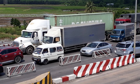 Vì sao không thu phí không dừng ở BOT quốc lộ 51? - Ảnh 2. Vì sao không thu phí không dừng ở BOT quốc lộ 51? - Ảnh 2.
