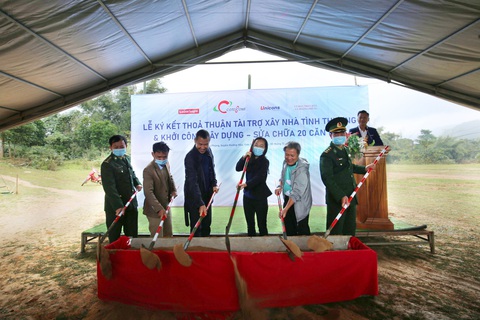Coteccons khởi công xây dựng và sửa chữa nhà cho người dân sau bão lũ - Ảnh 3. Coteccons khởi công xây dựng và sửa chữa nhà cho người dân sau bão lũ - Ảnh 3.