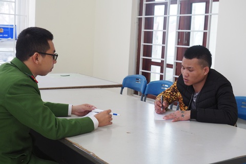 Bán em gái sang Trung Quốc lấy 100 triệu - Ảnh 1. Bán em gái sang Trung Quốc lấy 100 triệu - Ảnh 1.