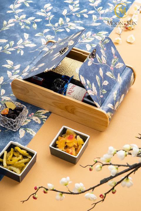 Những mẫu quà Tết độc đáo và sang trọng mà các doanh nghiệp không thể bỏ qua - Ảnh 3. Những mẫu quà Tết độc đáo và sang trọng mà các doanh nghiệp không thể bỏ qua - Ảnh 3.