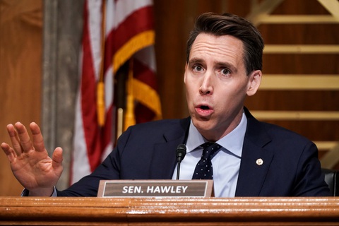 Thượng nghị sĩ Josh Hawley phản đối kết quả bầu cử, 100 nghị sĩ Cộng hòa nghe theo? - Tuổi Trẻ Online Thượng nghị sĩ Josh Hawley phản đối kết quả bầu cử, 100 nghị sĩ Cộng hòa nghe theo? - Tuổi Trẻ Online