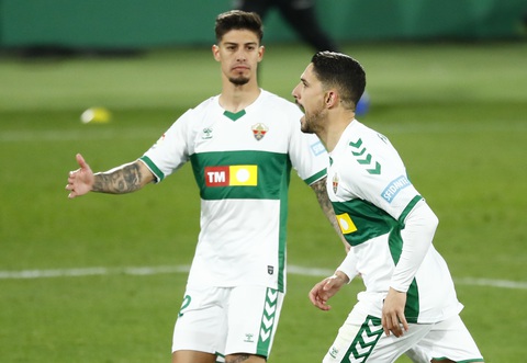 Không thắng nổi Elche, Real Madrid tụt lại so với Atletico Madrid - Ảnh 2. Không thắng nổi Elche, Real Madrid tụt lại so với Atletico Madrid - Ảnh 2.
