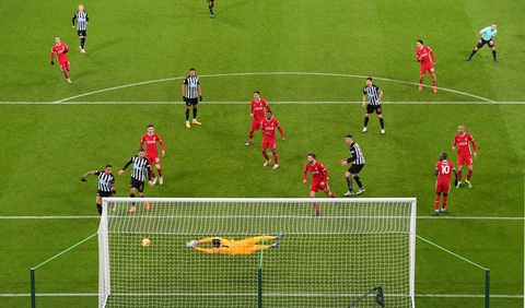 Dứt điểm kém, Liverpool bị Newcastle cầm chân - Ảnh 3. Dứt điểm kém, Liverpool bị Newcastle cầm chân - Ảnh 3.