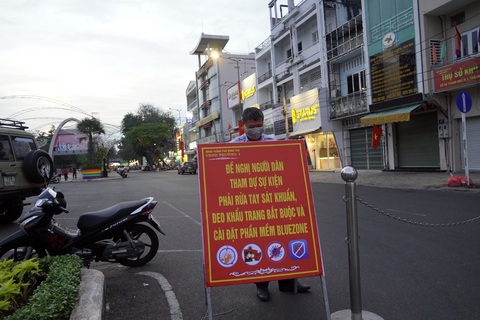 Dự lễ countdown phải rửa tay sát khuẩn, đeo khẩu trang - Ảnh 1. Dự lễ countdown phải rửa tay sát khuẩn, đeo khẩu trang - Ảnh 1.