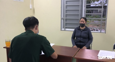 4 công dân Việt đi bộ tà tà từ Campuchia về nhập cảnh Việt Nam trái phép - Ảnh 2. 4 công dân Việt đi bộ tà tà từ Campuchia về nhập cảnh Việt Nam trái phép - Ảnh 2.