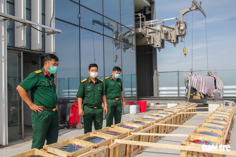 Toàn cảnh trận địa pháo hoa sẵn sàng đón năm mới 2021 tại TP.HCM - Ảnh 9. Toàn cảnh trận địa pháo hoa sẵn sàng đón năm mới 2021 tại TP.HCM - Ảnh 9.