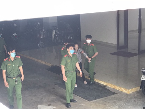Bị bác kháng cáo, cựu luật sư tự tử tại tòa nhưng bất thành - Ảnh 1. Bị bác kháng cáo, cựu luật sư tự tử tại tòa nhưng bất thành - Ảnh 1.