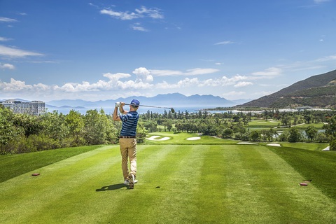 Vinpearl Golf đồng hành cùng CNN quảng bá du lịch Việt Nam - Ảnh 1. Vinpearl Golf đồng hành cùng CNN quảng bá du lịch Việt Nam - Ảnh 1.