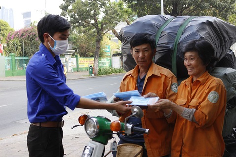 Ngày quốc tế tình nguyện 5-12: Kết nối những trái tim chung nhịp yêu thương - Ảnh 6. Ngày quốc tế tình nguyện 5-12: Kết nối những trái tim chung nhịp yêu thương - Ảnh 6.