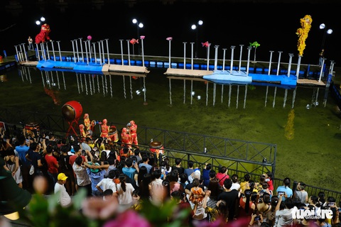 Du khách đặt tour đến Đà Nẵng tăng vào dịp Giáng sinh và năm mới 2021 - Ảnh 1. Du khách đặt tour đến Đà Nẵng tăng vào dịp Giáng sinh và năm mới 2021 - Ảnh 1.