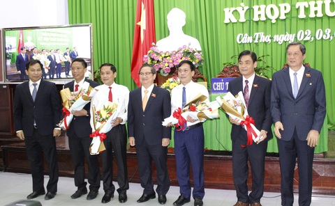Cần Thơ có 3 tân phó chủ tịch UBND thành phố - Ảnh 1. Cần Thơ có 3 tân phó chủ tịch UBND thành phố - Ảnh 1.