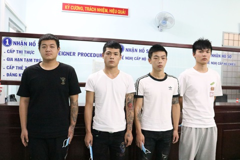 Trục xuất 4 người Trung Quốc nhập cảnh trái phép - Ảnh 1. Trục xuất 4 người Trung Quốc nhập cảnh trái phép - Ảnh 1.