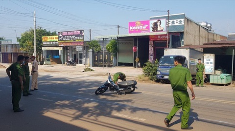 Vì sao đình chỉ điều tra bị can từng nhảy lầu chết ở trụ sở tòa án? - Ảnh 1. Vì sao đình chỉ điều tra bị can từng nhảy lầu chết ở trụ sở tòa án? - Ảnh 1.