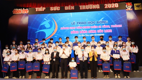 119 suất học bổng Tiếp sức đến trường đến tay tân sinh viên ĐBSCL - Ảnh 10. 119 suất học bổng Tiếp sức đến trường đến tay tân sinh viên ĐBSCL - Ảnh 10.